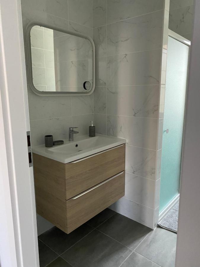 Les Rives Saint Symphorien, Appartements Meubles Longeville-les-Metz エクステリア 写真